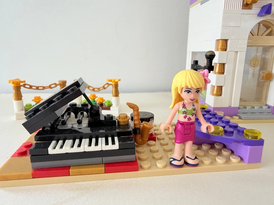 LEGO 41101 Friends - Heartlake Grand Hotel - 100% Complete - Image 3 of 4