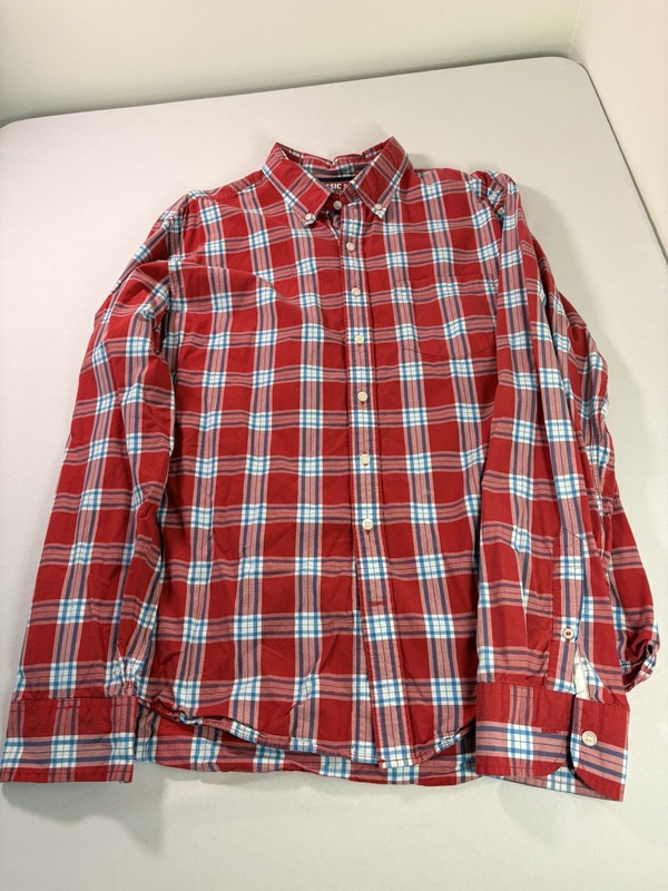 red plaid Old Navy "The Classic Shirt" in a men's size XL.(BC4)