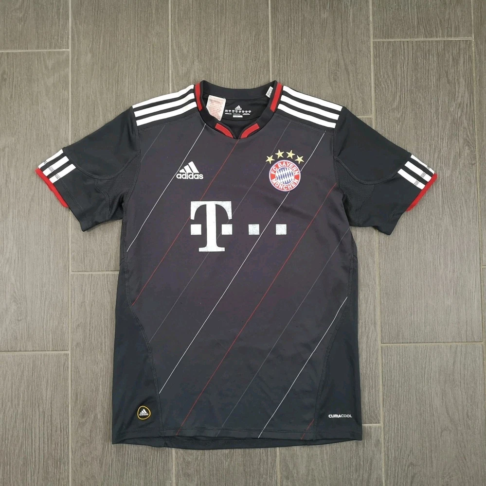 Vintage Retro 2010/11 FCB FC Bayern München Trikot Größe: S Adidas Streatwear