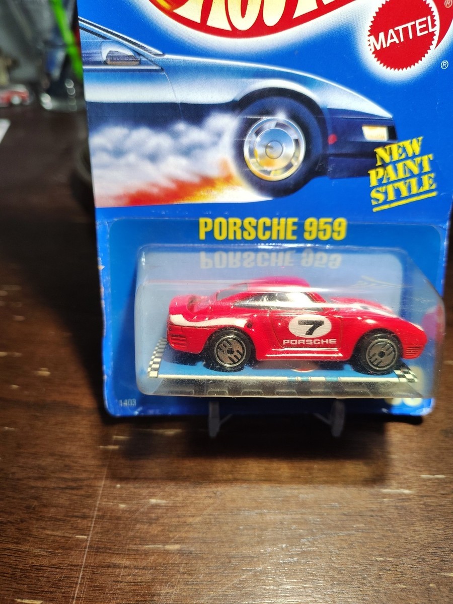 Hot Wheels Blue Card Porsche 959 #80 Red With 7 Tampo Speed