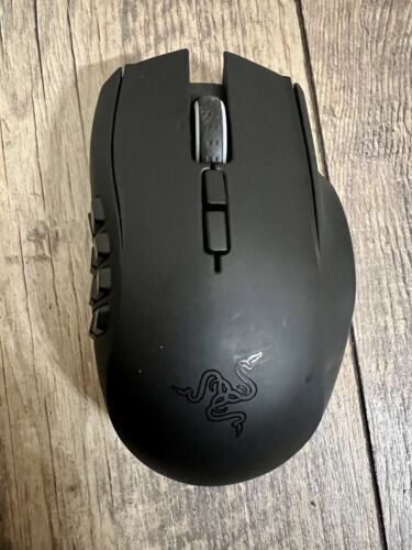 Razer Naga Epic Chroma Wired/Wireless Gaming Mouse (Model: RC30-012301) w/ Base - Picture 2 of 8