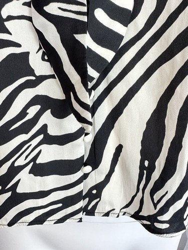 NEW Jones New York Size XS Short Sleeve Button Up Blouse Zebra Print Tie Neck - Picture 2 of 8