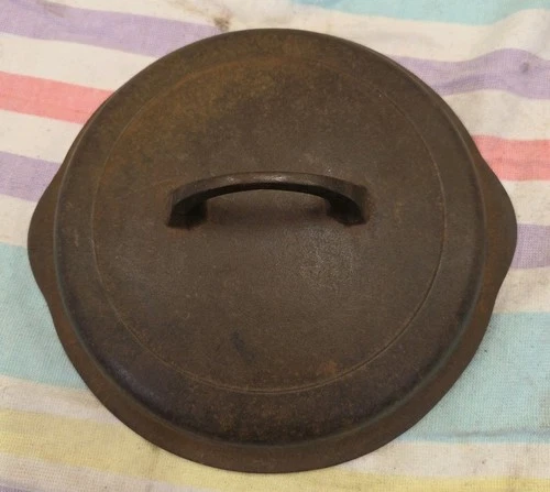 No 6 Griswold Self Basting Cover Lid Only