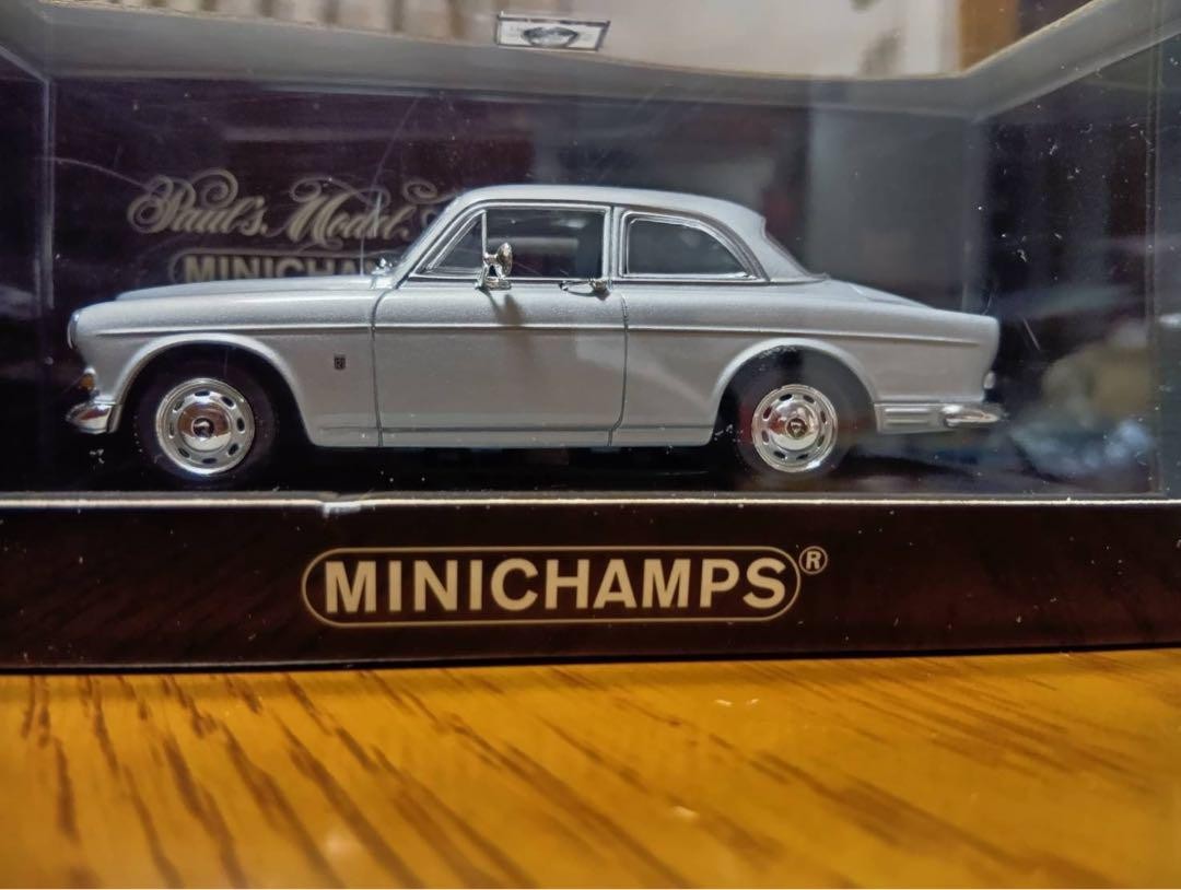 MINICHAMPS Volvo 121 Amazon ミニカー Minichamps 1:43 Volvo 121 Amazon 4-Door Saloon Year 1959