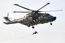ROYAL NAVY MERLIN MK3A HELICOPTER HI-LINE TRAINING PHOTOGRAPH PHOTO PRINT