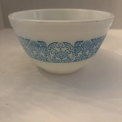 Vintage Pyrex Blue White Horizon Pattern Mixing Bowl #401 1 1/2 Pt