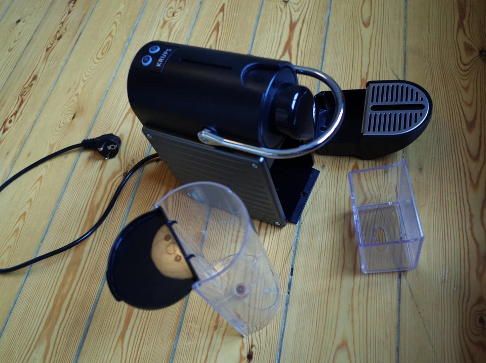 Krups XN304T PIXIE — Titan-Schwarz Nespresso Kapselmaschine, Foto 4 von 4