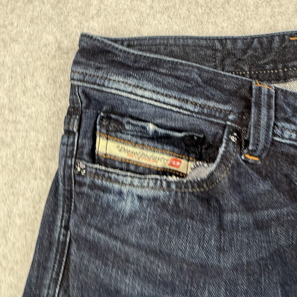 Jeans Diesel para hombre 29x32 (se adapta a 29x29) lavado oscuro botón viker mosca desgastado Italia Foto 4 de 4