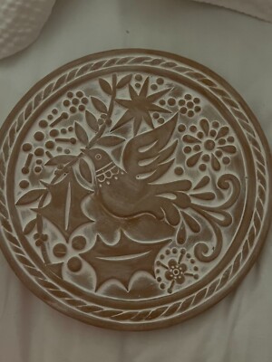 Korissa New York Terracotta Plate Bird Leaves Engraved 9in Round Bread Warmer