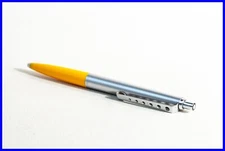 Unique MONTBLANC Carrera N° 692 ball point pen - Sunflower yellow and Steel