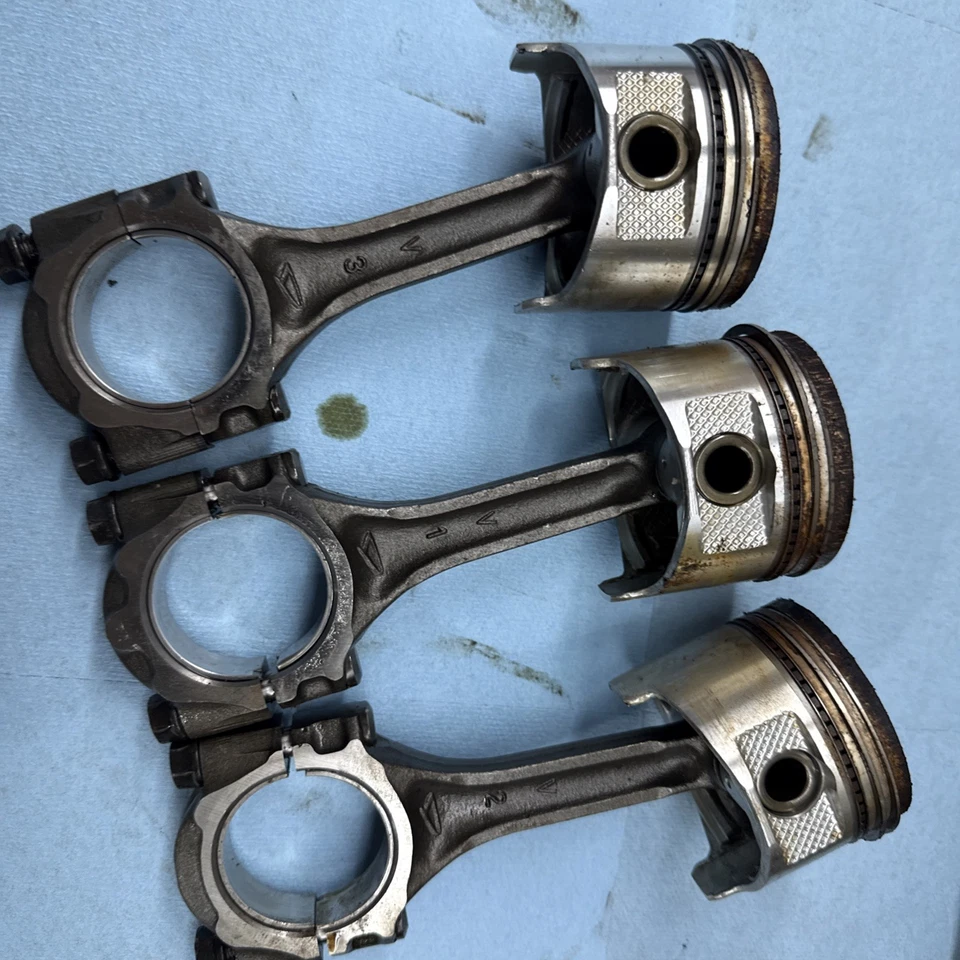 Cushman Truckster Daihatsu 327 1996 motor 898632B pistones de motor varillas con Foto 4 de 4