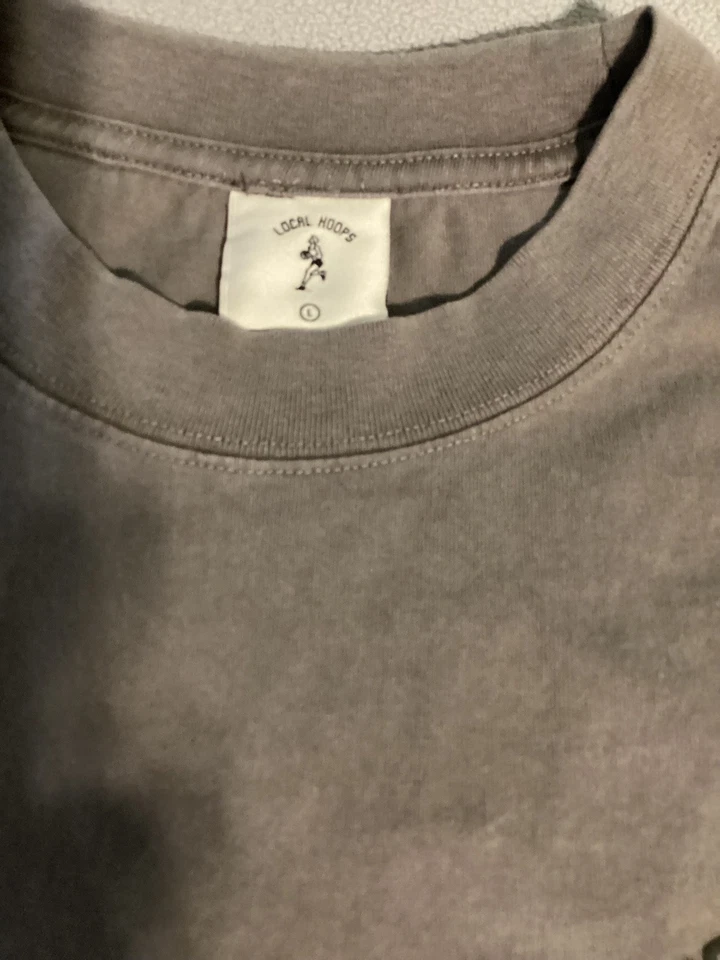 Local Hoops St John’s Basketball Heavy T-Shirt Large Grey Men’s   - Image 4 of 4