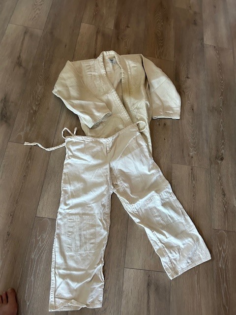 Judo Gi size 1 Warrior brand Pacillo imports