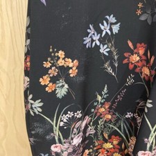 Suzy Shier black, floral, sleevless v-neck Zippered cocktail dress