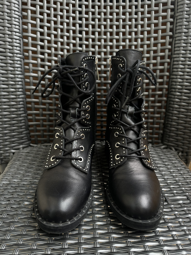 Stivali Chelsea biker stringati Zara in pelle nera con borchie EU 36 37 - Foto 2 di 5