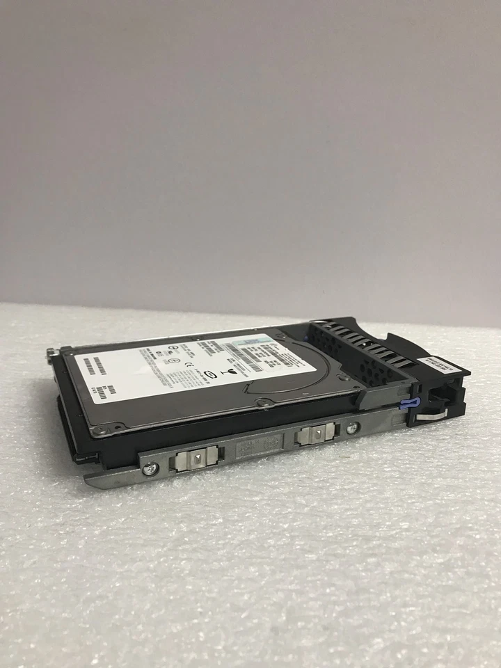 IBM 17R6166 146GB 10K 3.5" U320 SCSI HARD DRIVE WITH TRAY - Image 2 of 3