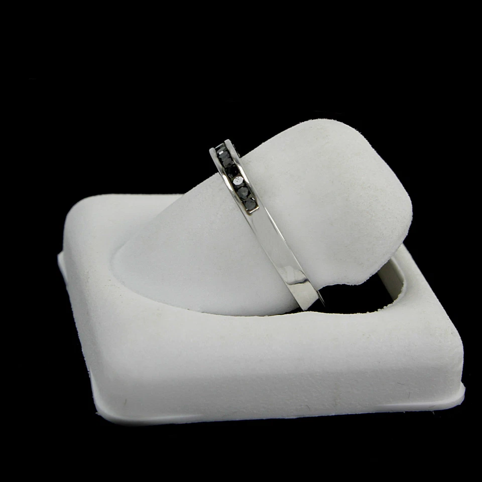 Мужское обручальное кольцо из чистого серебра с круглым черным натуральным бриллиантом 1/6 карата - Изображение 4 из 4