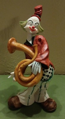 VINTAGE MOLDED RESIN CLOWN WITH TUBA FIGURINE HAND PAINTED 9.25'' TALL