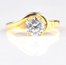 2.20 Carat D/VVS1 Round Shape Solitaire Anniversary Ring In 14KT Yellow Gold