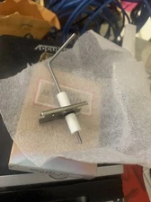 NEW FACTORY AUTHORIZED PARTS 50HJ 401 431 FLAME SENSOR CARRIER BRYANT