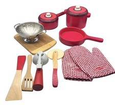 13 Pc Melissa Doug Wooden Pots Pans Cutting Board Tools Oven Mitts Strainer