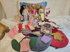Vintage The World of Barbie Double Doll Case with Various Dolls and Outfits