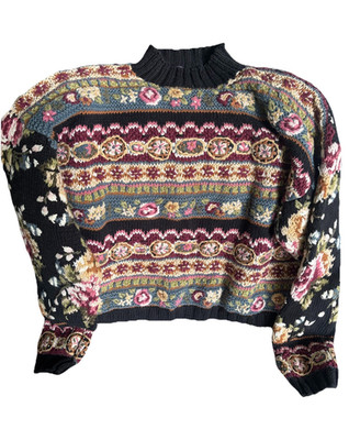 Jennifer & Company Women s Hand Knitted Floral Pullover Sweater L Black