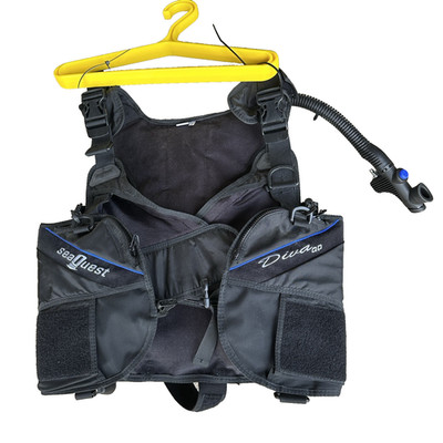 SeaQuest Diva QD Scuba Diving Vest Size Small Black with Regulator by Aqua Lung