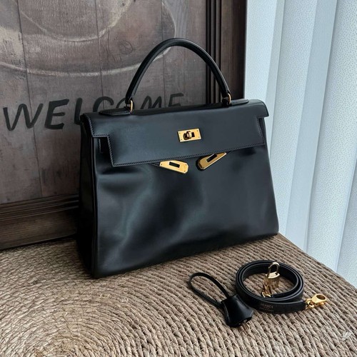 Hermes Kelly Black Box Calf Leather Gold Hardware with Strap Lock & Keys