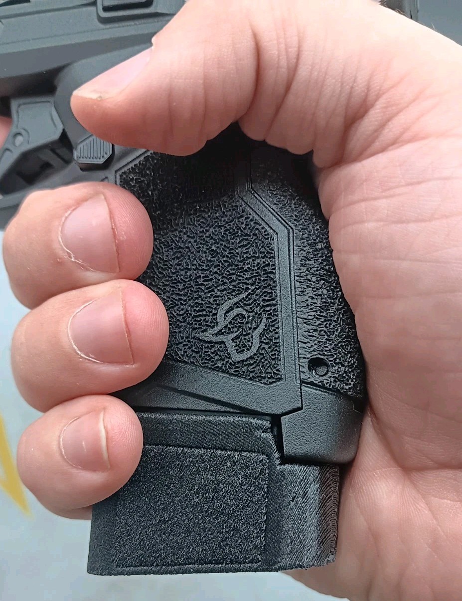 Pinky Grip Extension for Taurus GX4 9mm Magazine 1 Inch - Nylon Carbon Fiber