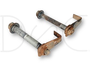 99-07 Ford F250 F350 Rear Leaf Spring To Frame Bolt Set [2] Bolts OE