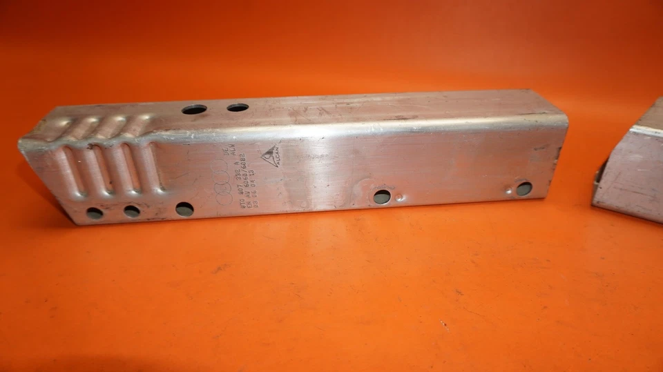 SOPORTE REFUERZO TRASERO AUDI A5 2013 2014 2015 IZQUIERDO Y DERECHO OEM Foto 2 de 4