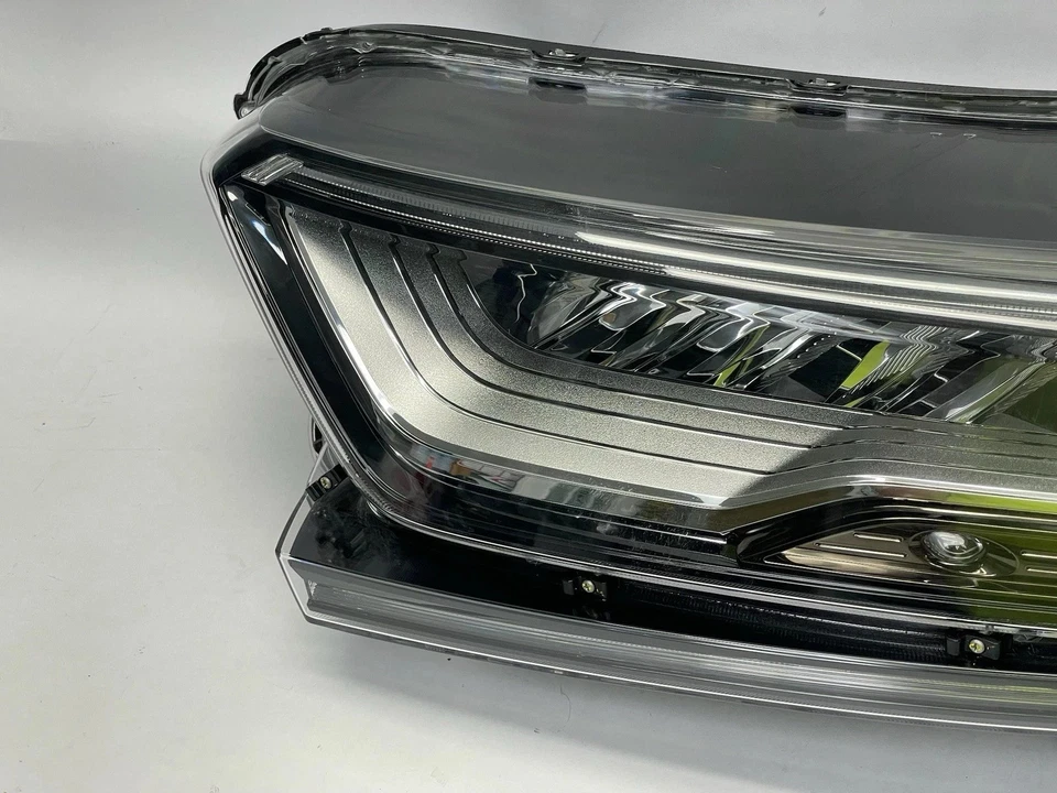 MINT! 2017-2022 Honda CRV CR-V EURO Driver Passenger Full LED Headlight Set OEM - Image 3 of 4