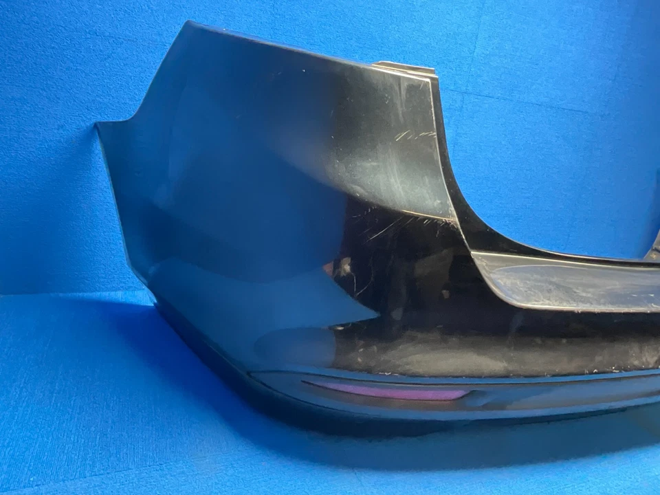 DARK SIDE 2014-2016 FORD FUSION SE 1.5L CUBIERTA DE PARACHOQUES TRASERO CON REFLECTOR DE LUZ OEM Foto 3 de 4