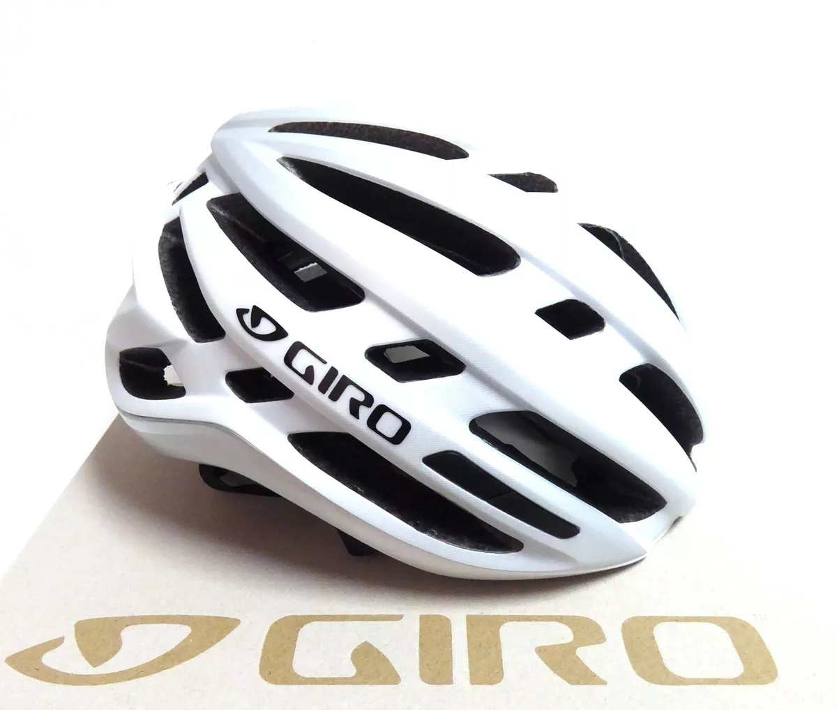 Giro agilis store mips white