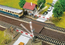 Faller 120174 HO scale 1:87 Kit of a Level-crossing with gatekeeper’s house