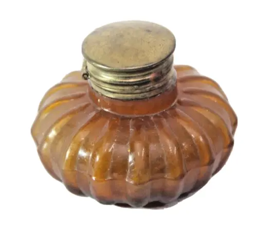 Vintage Amber Melon Shape Inkwell - Desk Ink Pen Pot with Brass Cap Collectible - Afbeelding 5 van 24