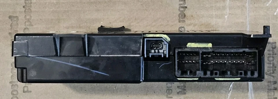 Dodge Dart 2013-2016 módulo de comunicación telemático Bluetooth OEM 68213499AB  Foto 4 de 4