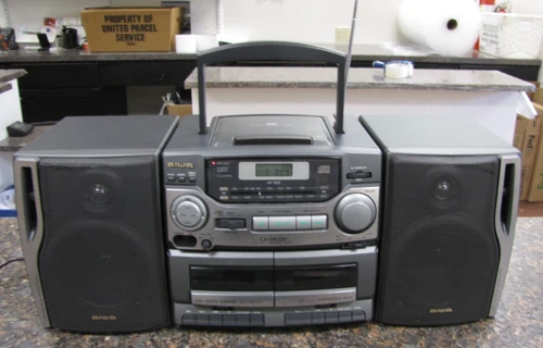 Vintage AIWA CA-DW320 CD Dual Cassette AM/FM Radio Stereo BOOMBOX WORKING! 1997