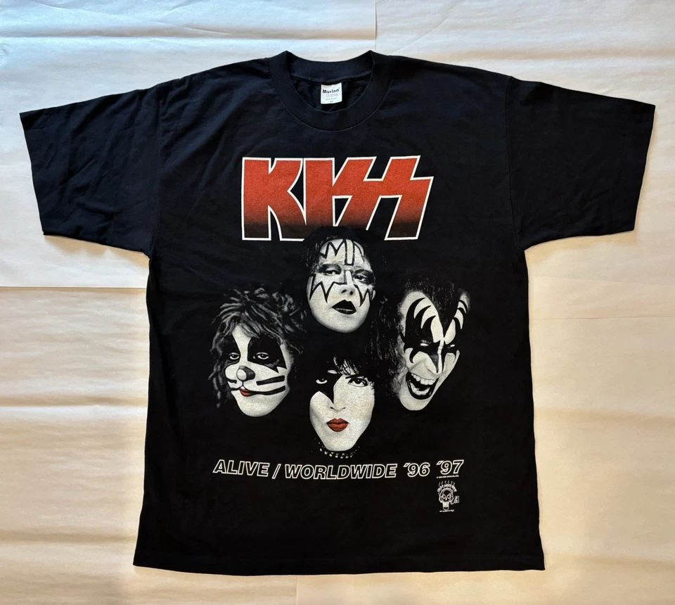 *RARE* Vintage 96-97 KISS Alive Worldwide Tour T-Shirt XL - Image 2 of 4