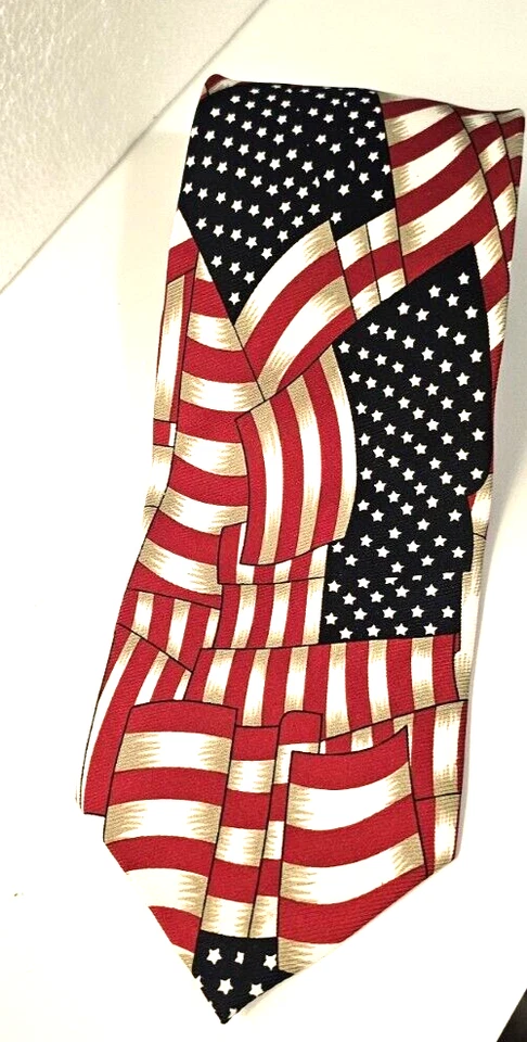 Corbata Romario Manzini Bandera Americana Rojo Blanco Azul 57" Poliéster Foto 4 de 4