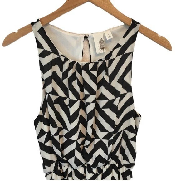 Vestido Francescas Talla Pequeña Negro Blanco Plisado Sin Mangas Cintura Elástica Foto 3 de 4