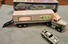 1992 Hess 18 Wheeler and Racer Used In Box
