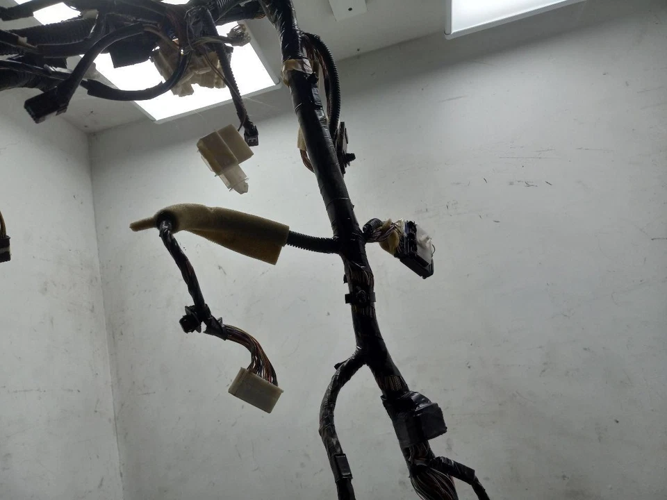 10 chicotes de fios TOYOTA TUNDRA SR5 DASH 4.6L 82141-0C370 - Imagem 2 de 4