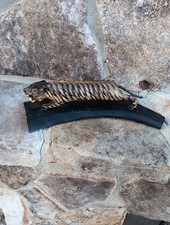 Scultura ghepardo in corno di bufalo intagliato a mano