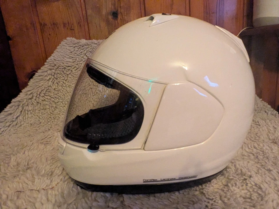 Arai Signet Gt .Diamond White/Full Face Helmet/Clear Visor/Size XLarge - Image 3 of 4