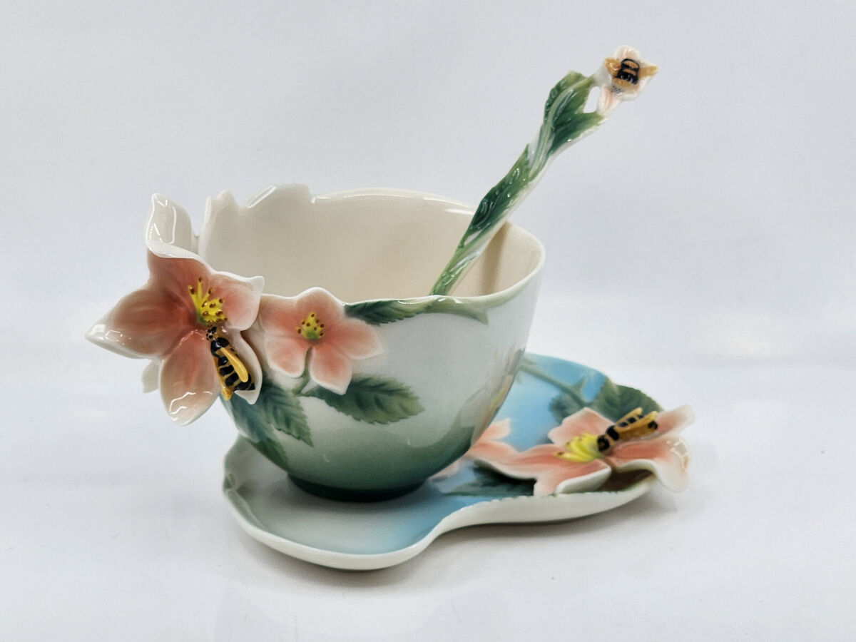 FRANZ PORCELAIN COLLECTION BEES & APPLE BLOSSOM FZ00036 CUP FRANZ PORCELAIN COLLECTION BEES & APPLE BLOSSOM FZ00036 CUP