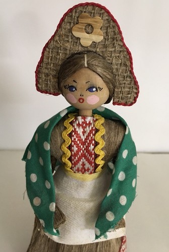 Handmade Russian Straw Doll Girl Handcrafted Souvenir - Picture 2 of 8