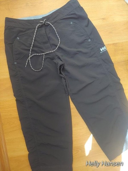 Women Helly Hansen Cropped Trousers Grey M