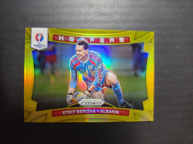 2016 Panini Prizm Euro Etrit Berisha Keepers Gold Prizm /10